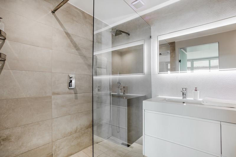 To Let 2 Bedroom Property for Rent in Dolphin Beach Western Cape